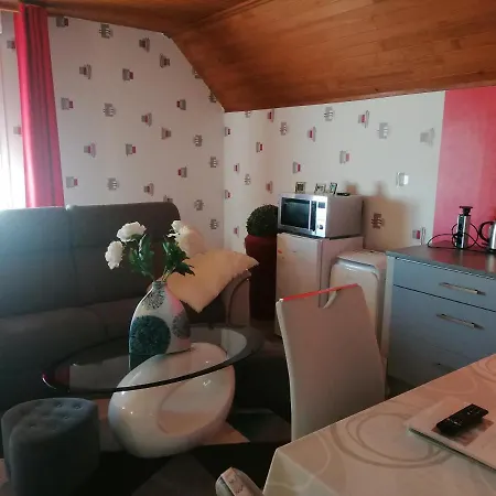 Du Jardin Fleuri 住宿加早餐酒店