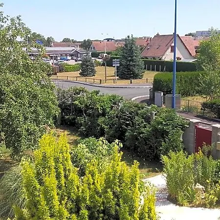 Du Jardin Fleuri Отель типа 