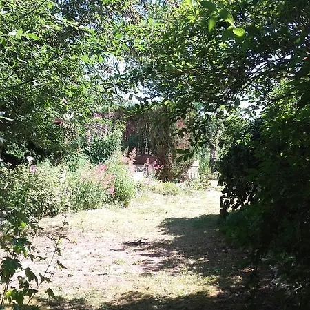 Du Jardin Fleuri Bed & Breakfast Saint-Aubin-les-Elbeuf