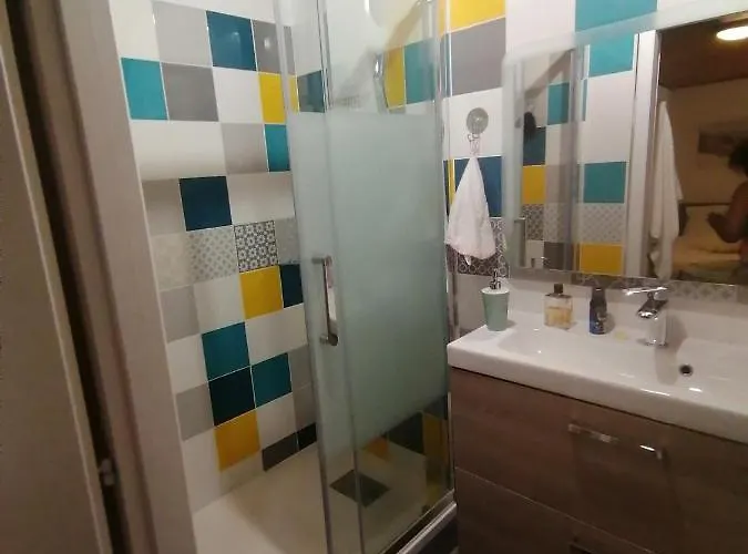 Bed & Breakfast Du Jardin Fleuri Saint-Aubin-lès-Elbeuf