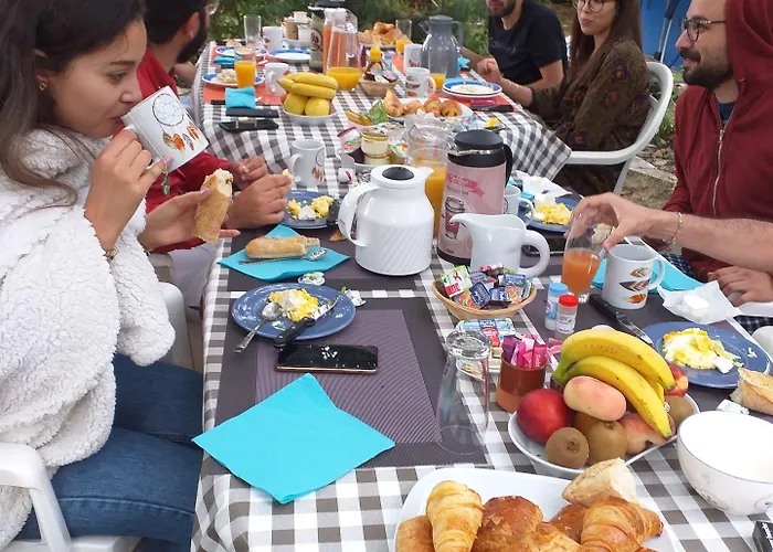 Du Jardin Fleuri Bed & Breakfast 3*