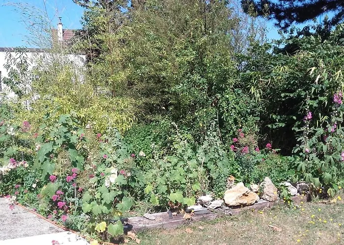 Bed & Breakfast Du Jardin Fleuri Saint-Aubin-lès-Elbeuf